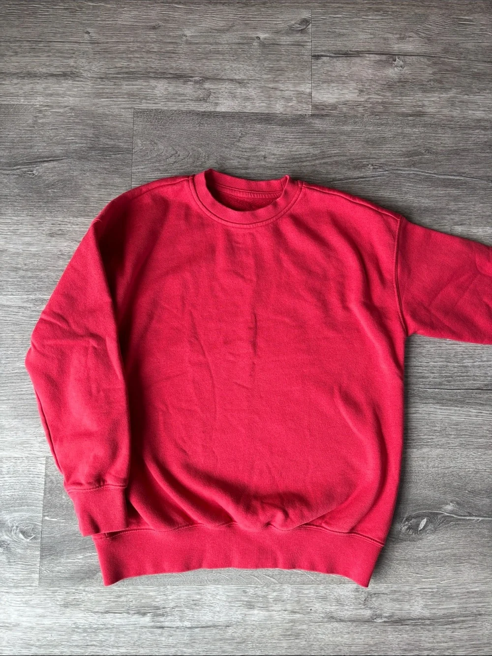 GAP Teen Crewneck Sweatshirts in Brown and Red